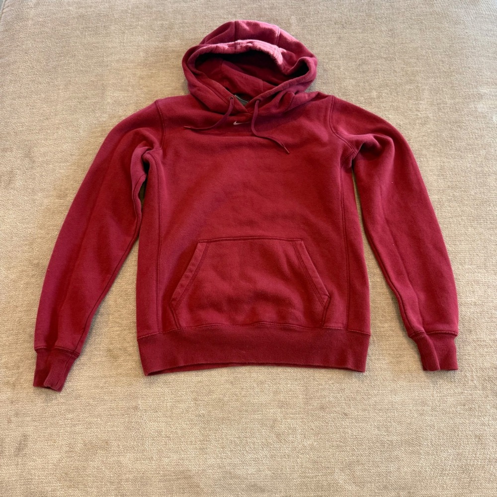Nike Sportswear Club Fleece Pullover Hoodie Red Burgundy Size Medium